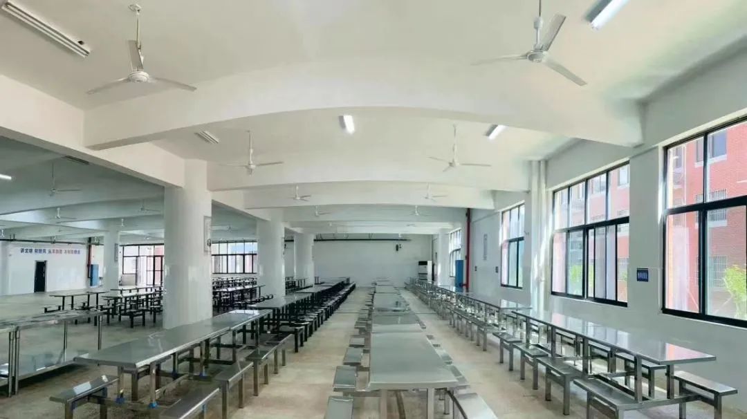 學校圖片5.jpg